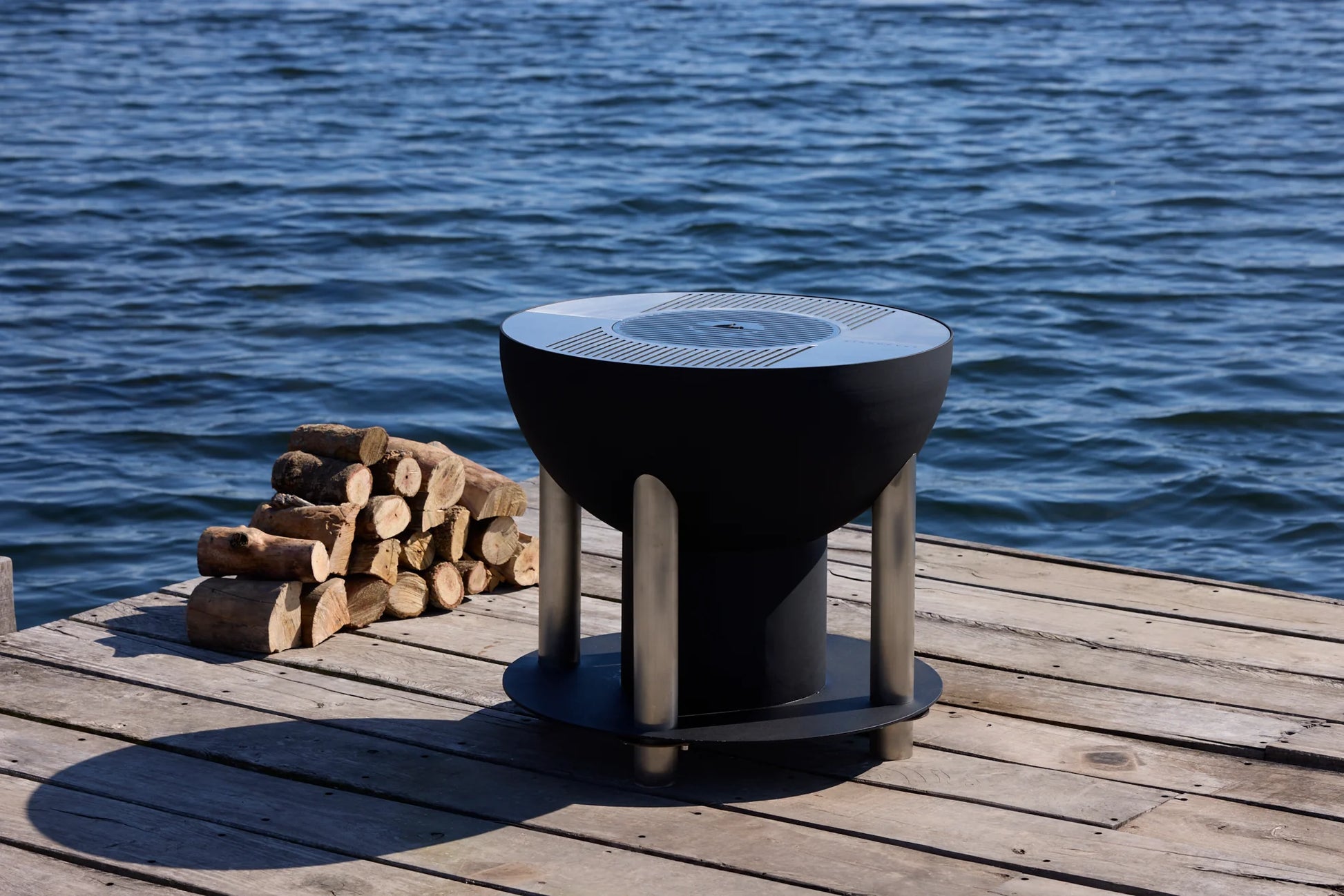 FIRE PIT & GRILL