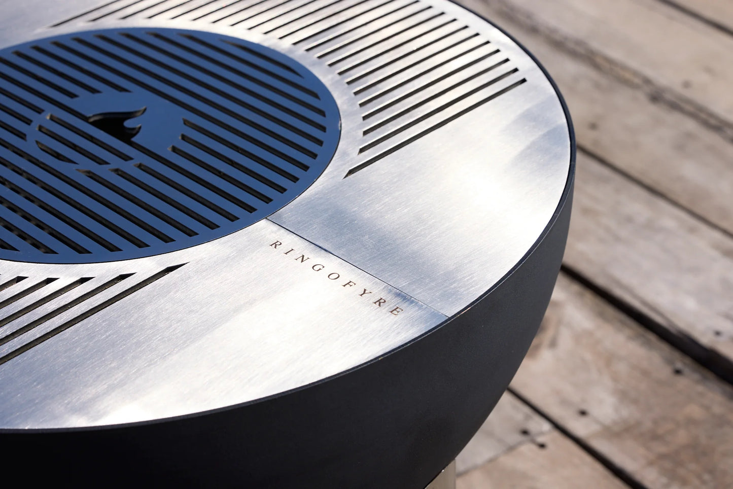FIRE PIT & GRILL