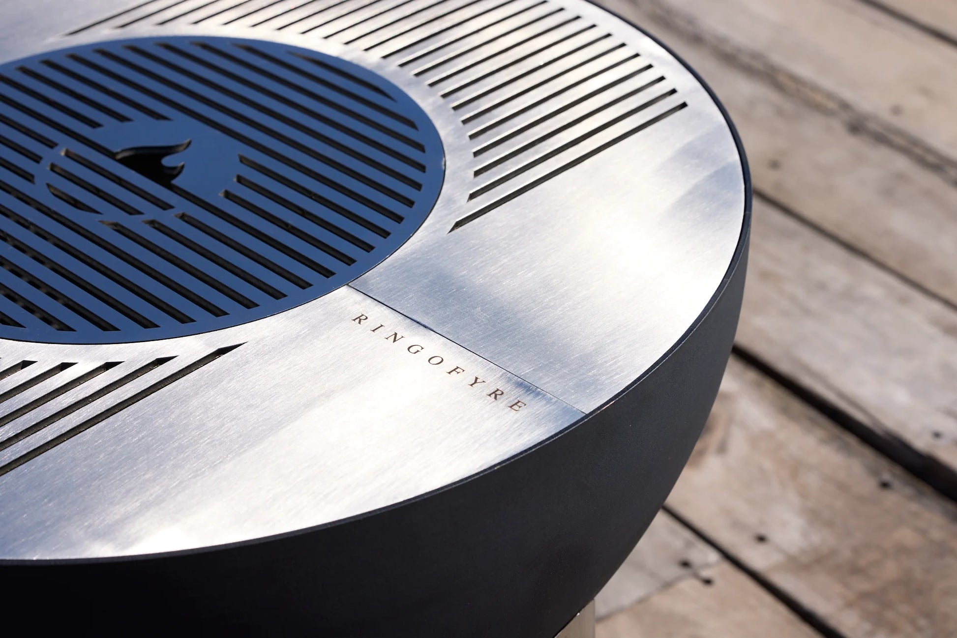 FIRE PIT & GRILL